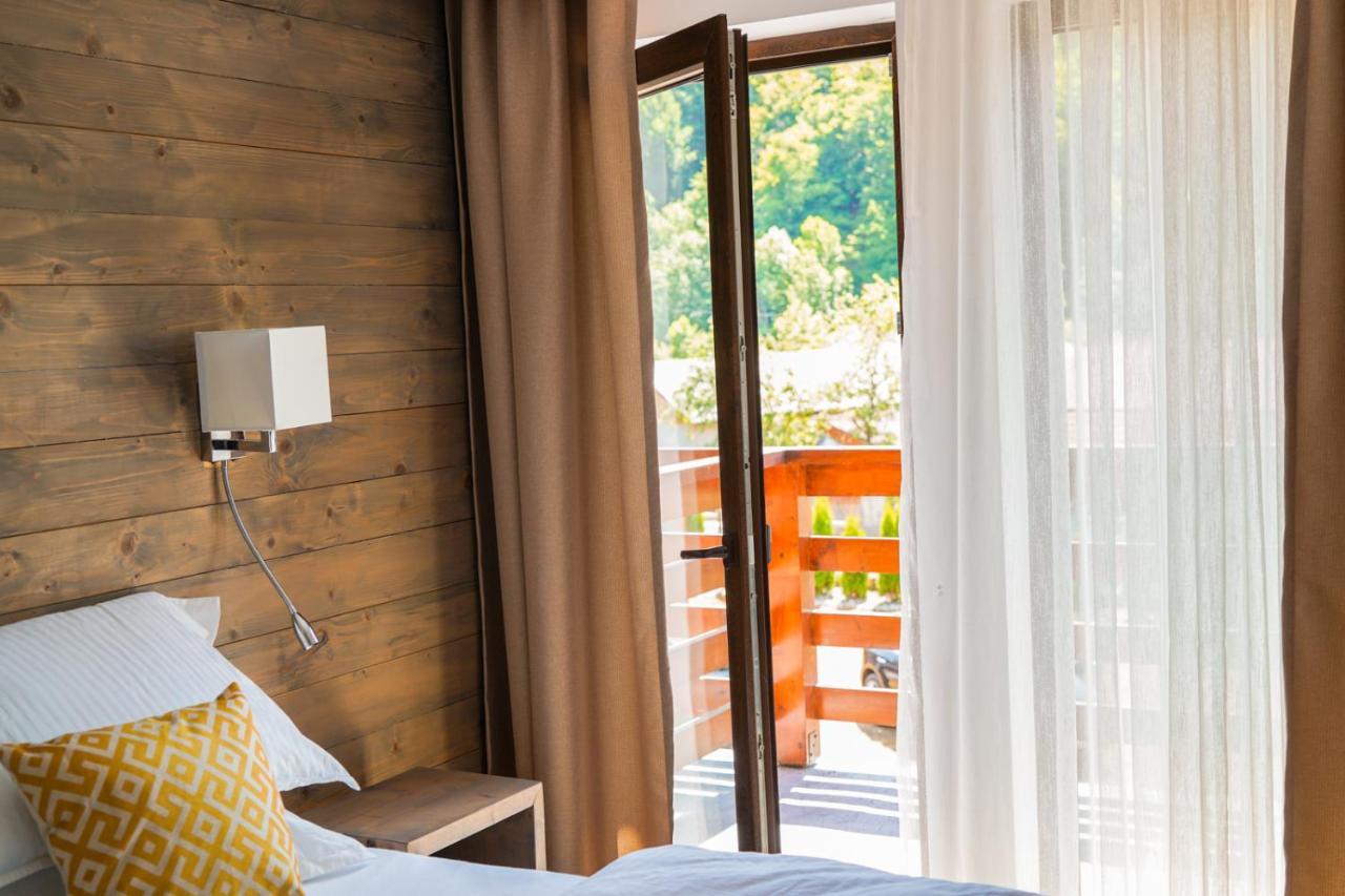 Montana 219 Hotel Valea Draganului Bagian luar foto